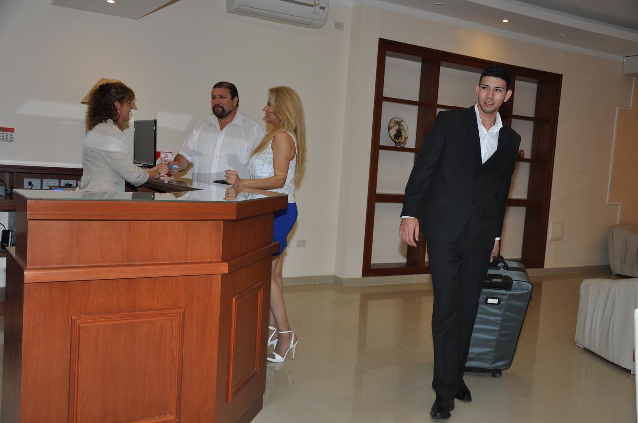 Realnoa Hotel Tartagal Екстериор снимка